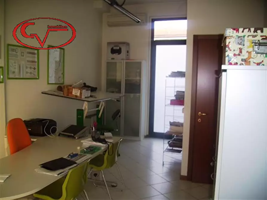 Immagine 2 di Ufficio in vendita  in via Leona a Bucine