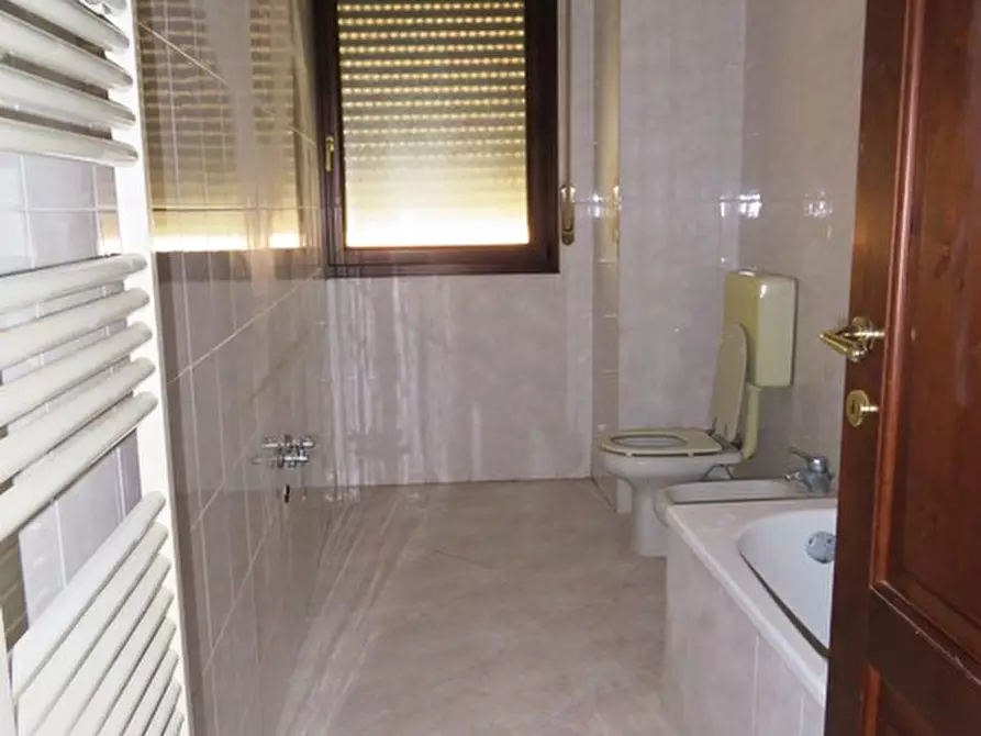 Immagine 11 di Laboratorio in vendita  in via Gramsci a Argelato