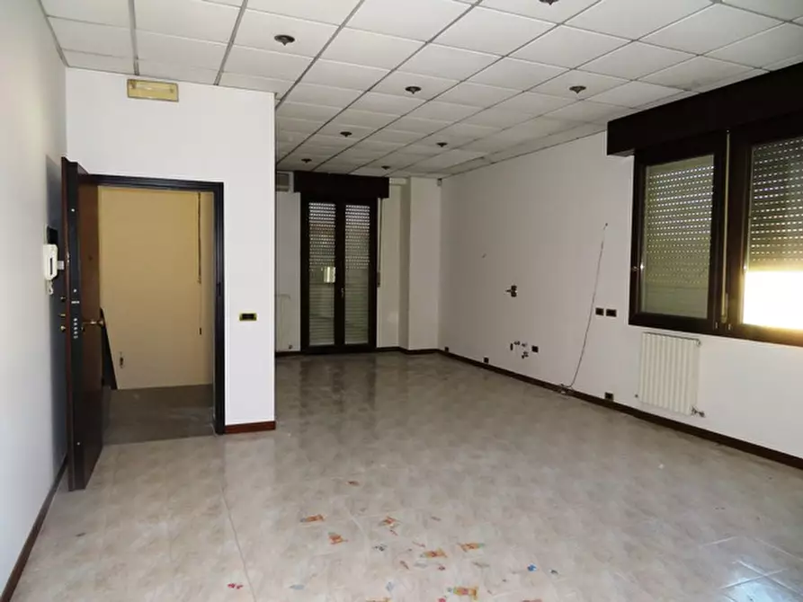 Immagine 28 di Laboratorio in vendita  in via Gramsci a Argelato