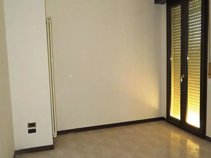 Immagine 34 di Laboratorio in vendita  in via Gramsci a Argelato