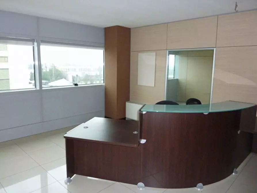 Immagine 5 di Ufficio in affitto  a Padova