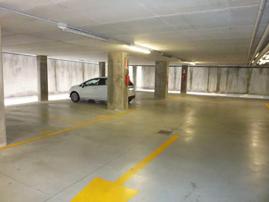 Immagine 6 di Ufficio in affitto  a Padova