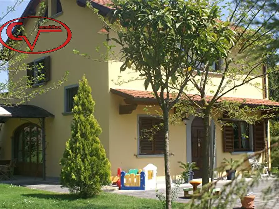 Immagine 1 di Villa in vendita  in via della penna a Terranuova Bracciolini