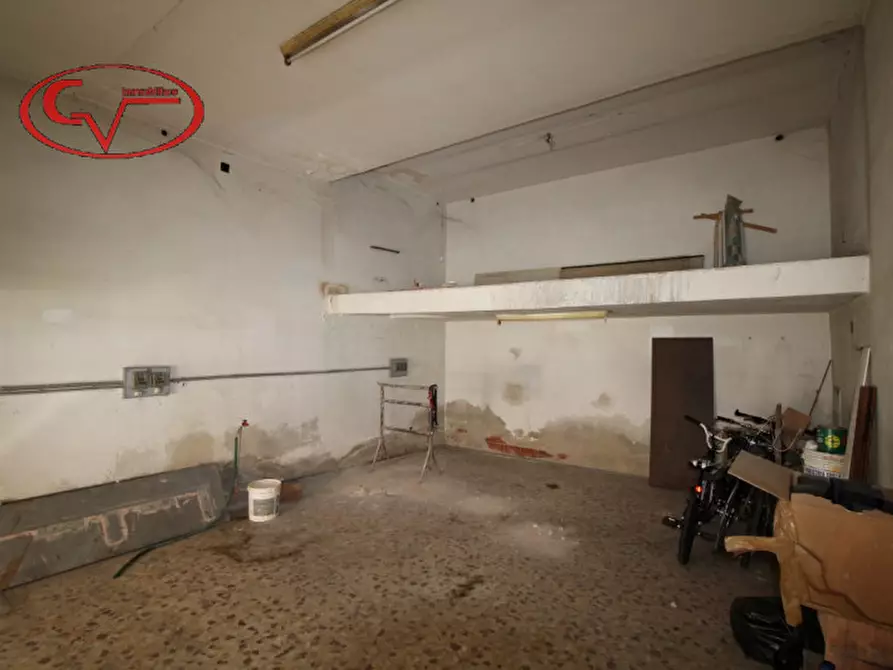 Immagine 2 di Magazzino in vendita  in via mazzini a San Giovanni Valdarno