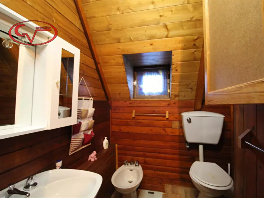 Immagine 35 di Villa in vendita  in via chiantigiana a Cavriglia