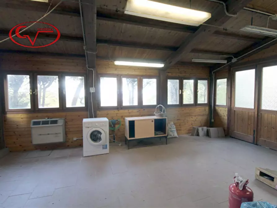 Immagine 38 di Villa in vendita  in via chiantigiana a Cavriglia