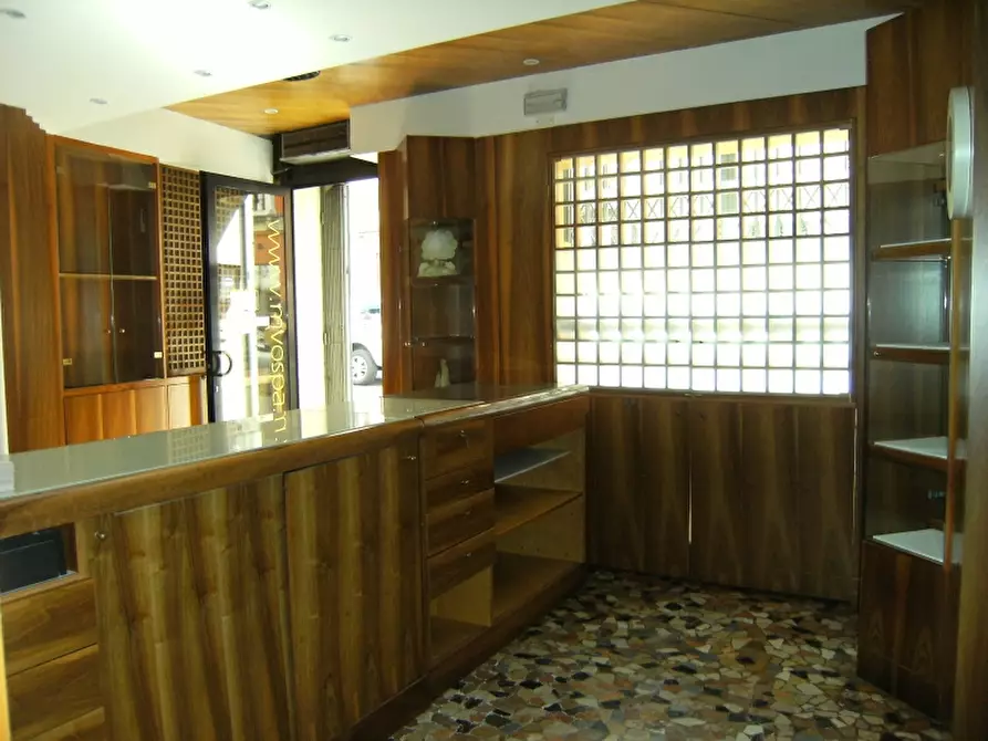 Immagine 3 di Negozio in affitto  in CORSO PADOVA a Vicenza