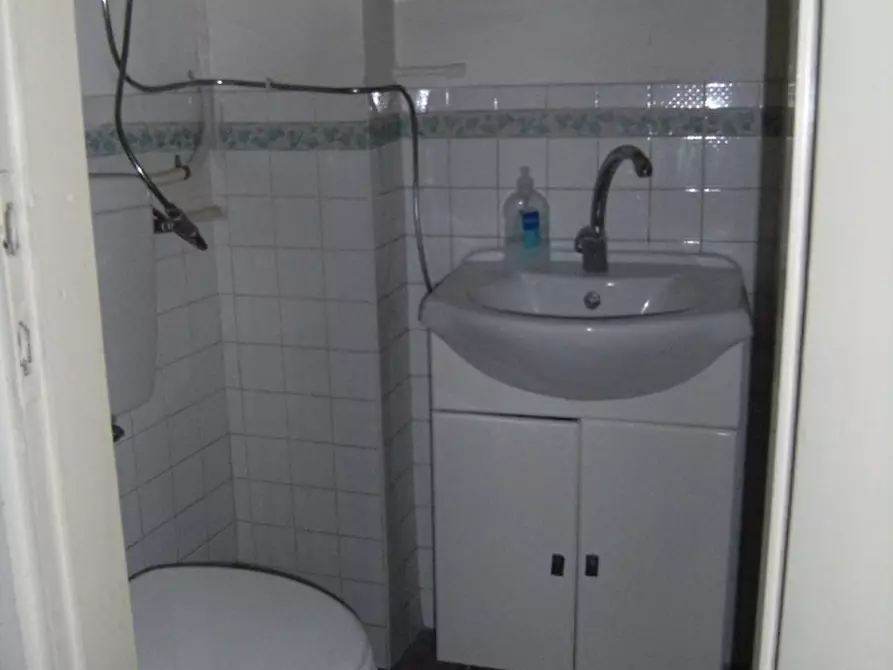 Immagine 12 di Negozio in affitto  in CORSO PADOVA a Vicenza