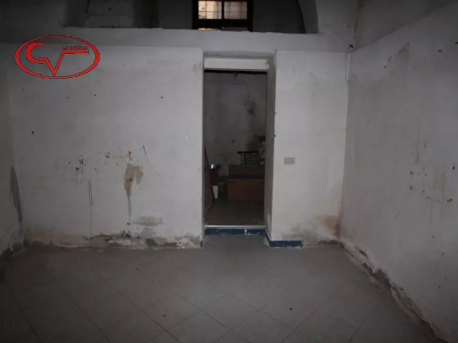 Immagine 6 di Negozio in vendita  in via marzia a Montevarchi