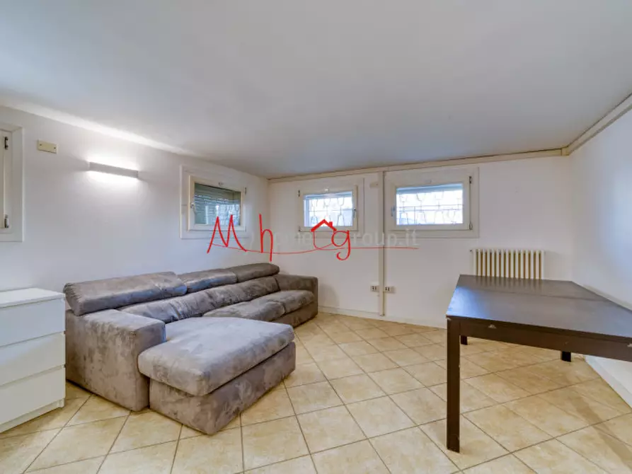 Immagine 4 di Magazzino in affitto  in via guizza a Padova