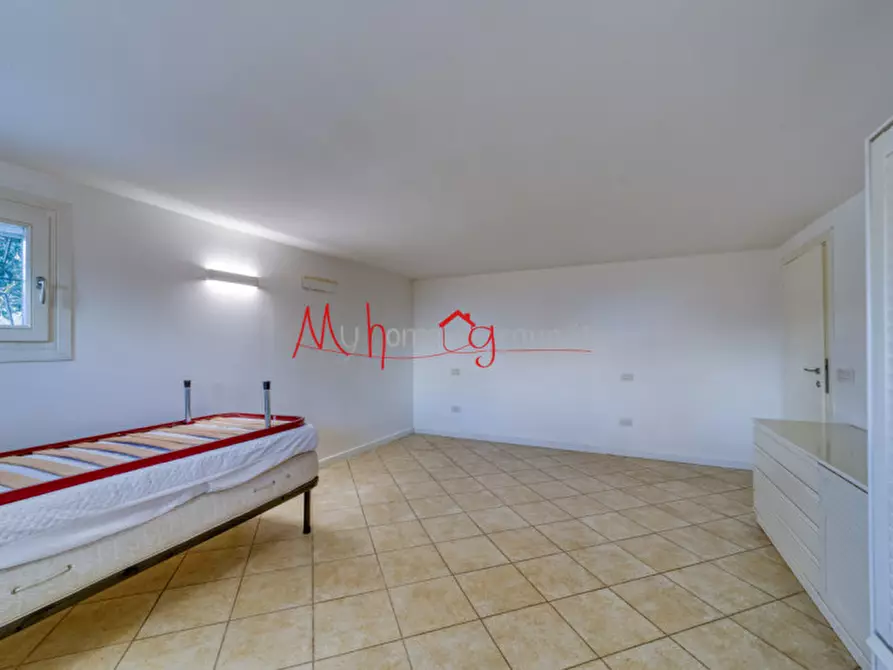 Immagine 12 di Magazzino in affitto  in via guizza a Padova