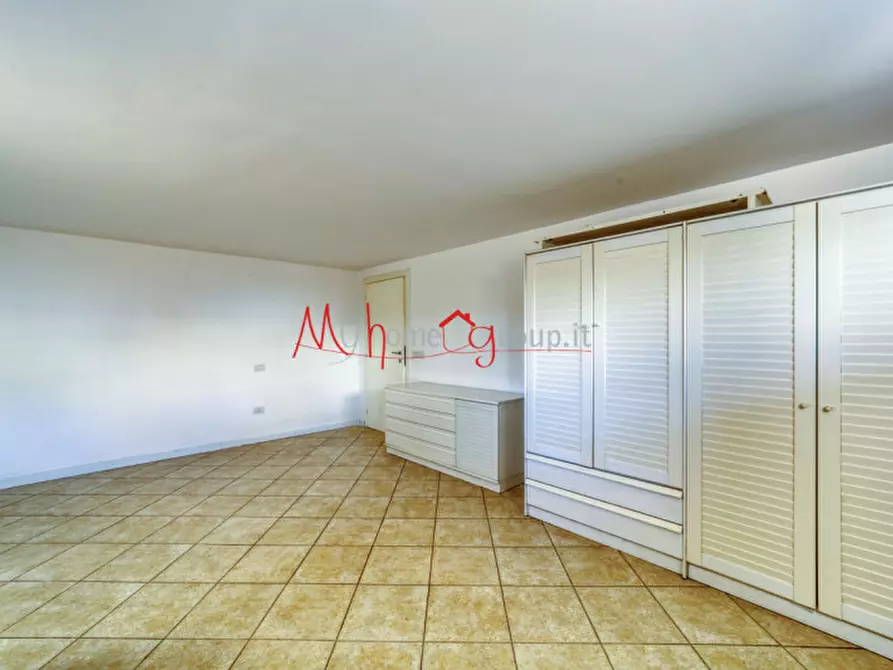 Immagine 13 di Magazzino in affitto  in via guizza a Padova