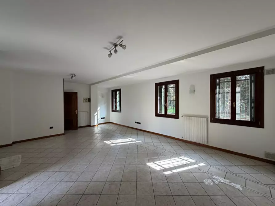 Immagine 1 di Casa trifamiliare in affitto  a Noventa Padovana