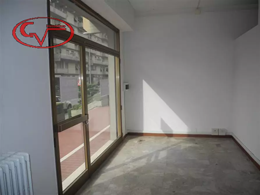 Immagine 5 di Negozio in vendita  in via fratelli rosselli a San Giovanni Valdarno