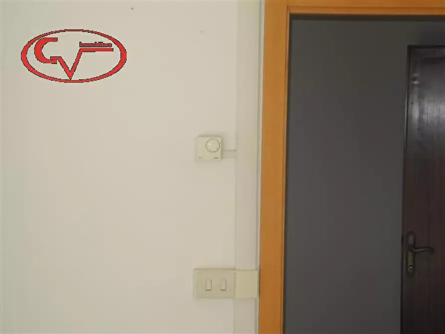 Immagine 12 di Negozio in vendita  in via fratelli rosselli a San Giovanni Valdarno