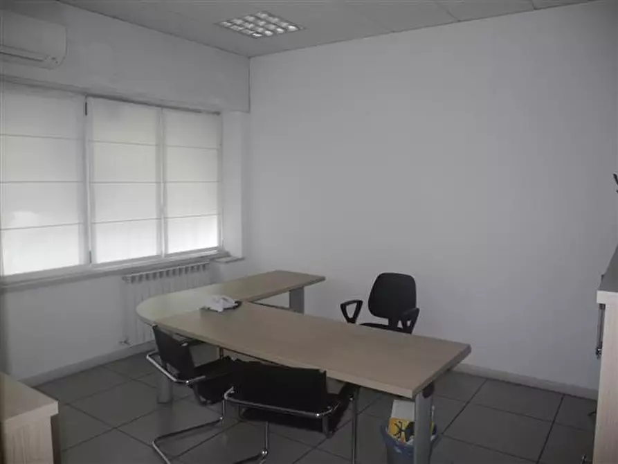 Immagine 10 di Ufficio in affitto  in casello autostradale a Terranuova Bracciolini