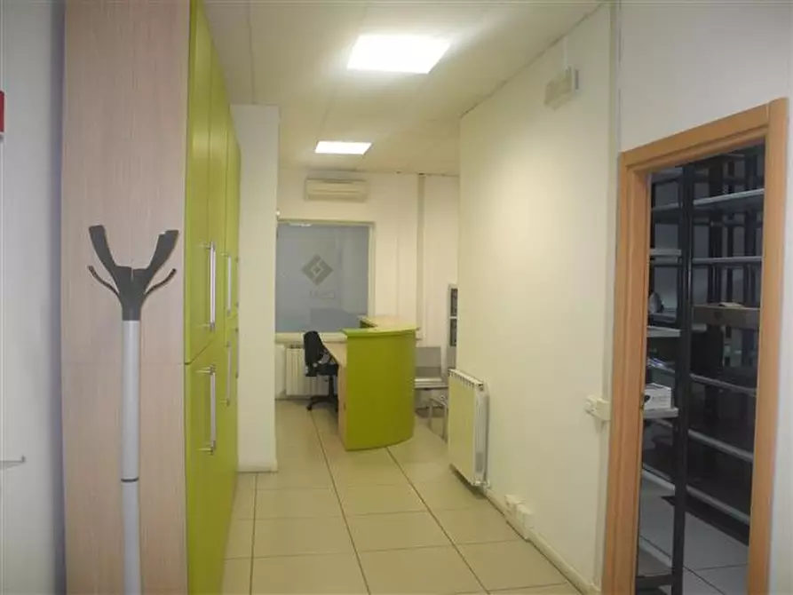Immagine 13 di Ufficio in affitto  in casello autostradale a Terranuova Bracciolini