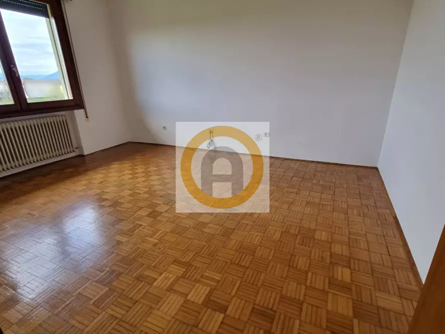 Immagine 9 di Appartamento in vendita  a Rossano Veneto