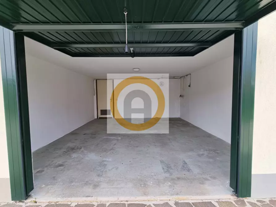 Immagine 12 di Appartamento in vendita  a Rossano Veneto