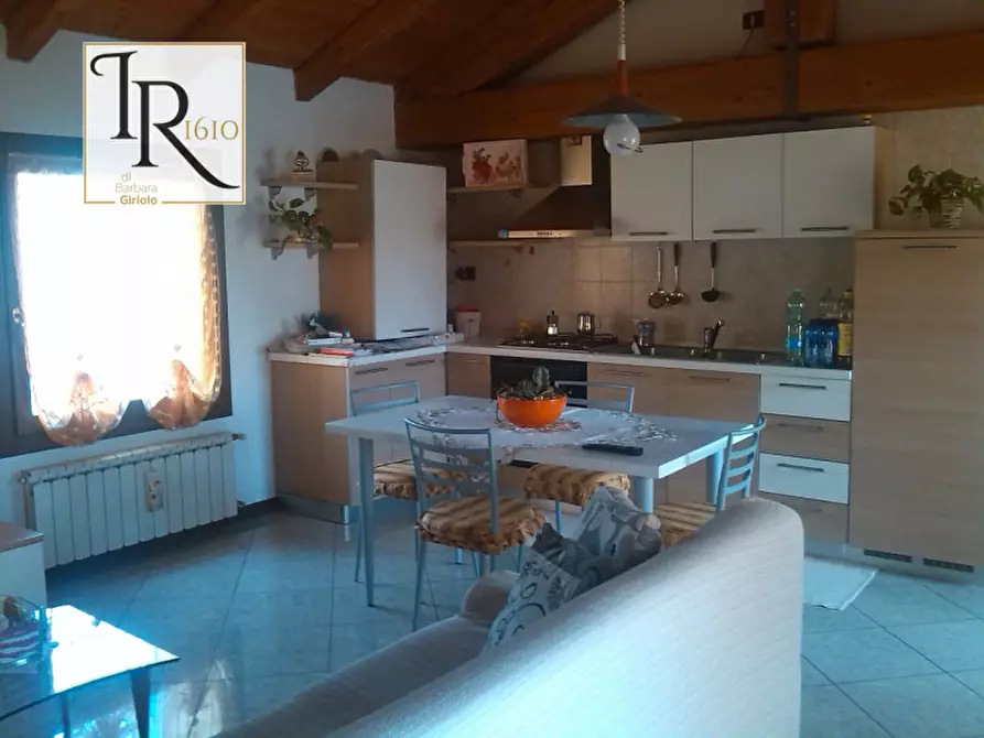 Immagine 1 di Appartamento in vendita  a Badia Polesine