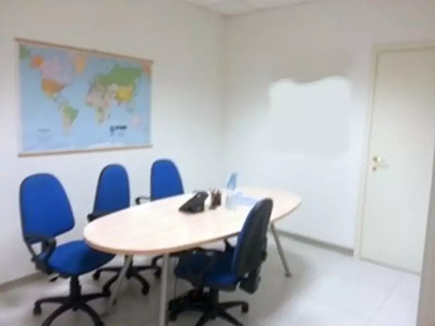 Immagine 4 di Ufficio in vendita  in VIA DE CAPITANI a Agrate Brianza
