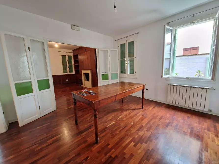 Immagine 3 di Villa in vendita  a Padova