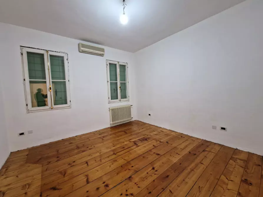 Immagine 7 di Villa in vendita  a Padova