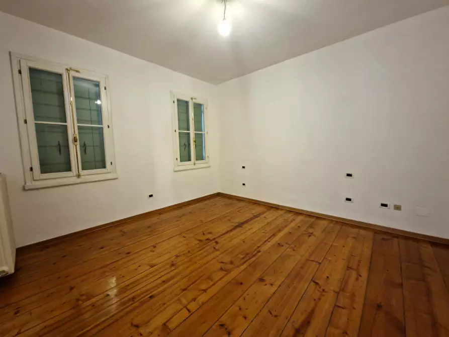 Immagine 9 di Villa in vendita  a Padova
