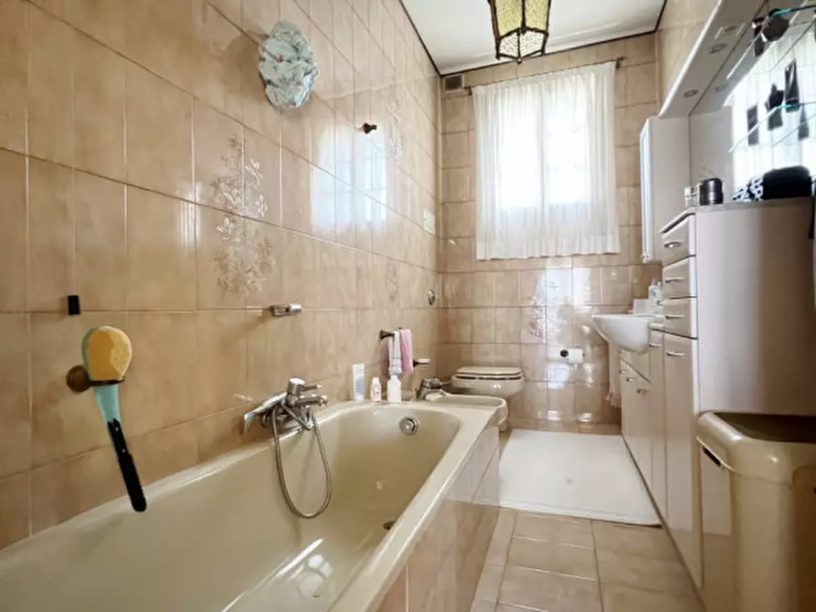 Immagine 10 di Casa bifamiliare in vendita  a Campo San Martino