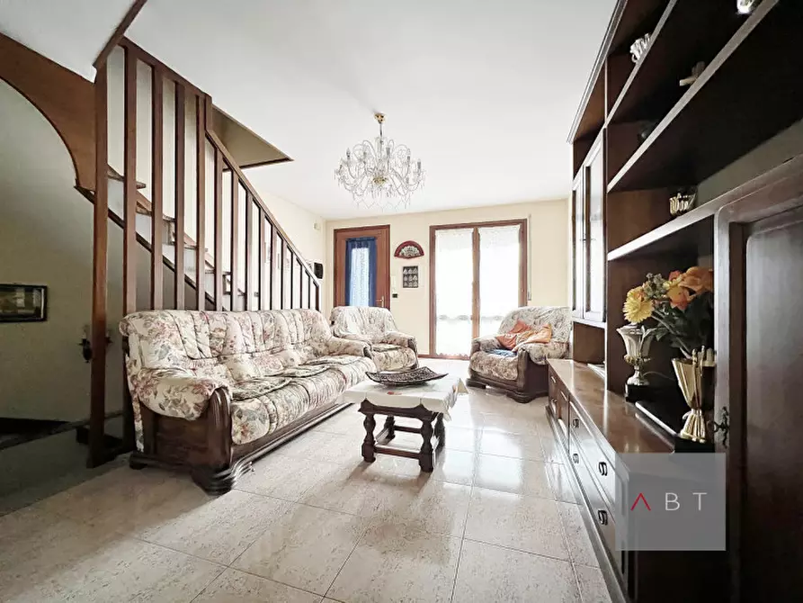 Immagine 2 di Villetta a schiera in vendita  a San Giorgio In Bosco