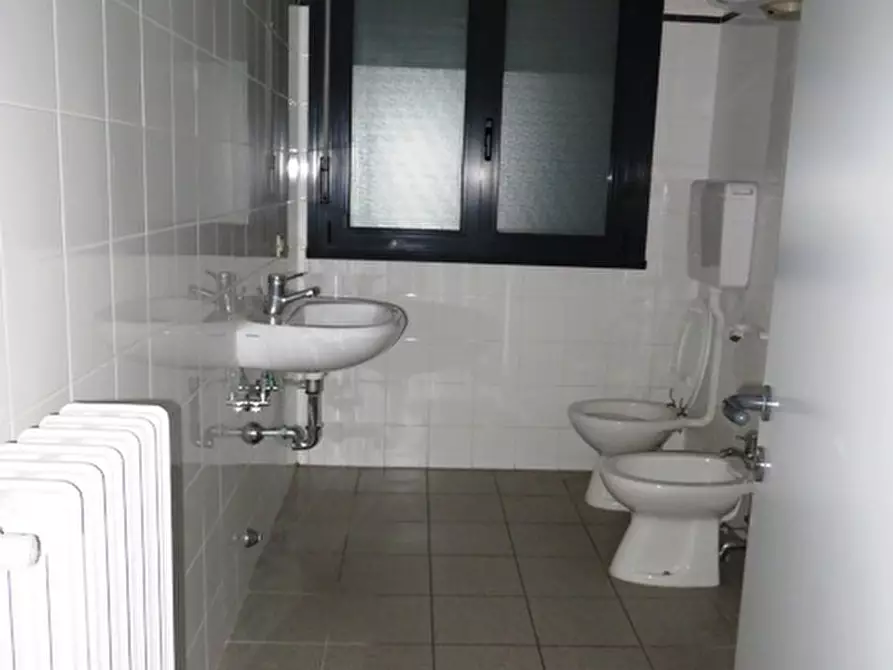 Immagine 11 di Ufficio in vendita  in via Messidoro a Ferrara