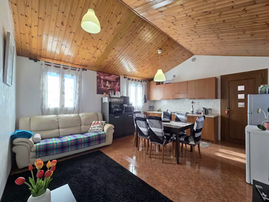 Immagine 5 di Appartamento in affitto  a Treviso