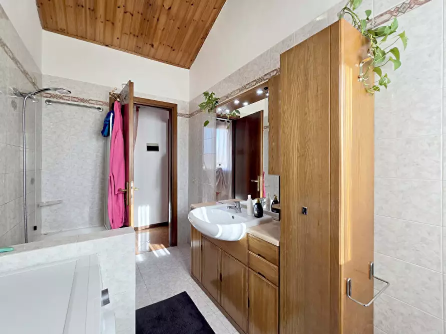 Immagine 14 di Appartamento in affitto  a Treviso