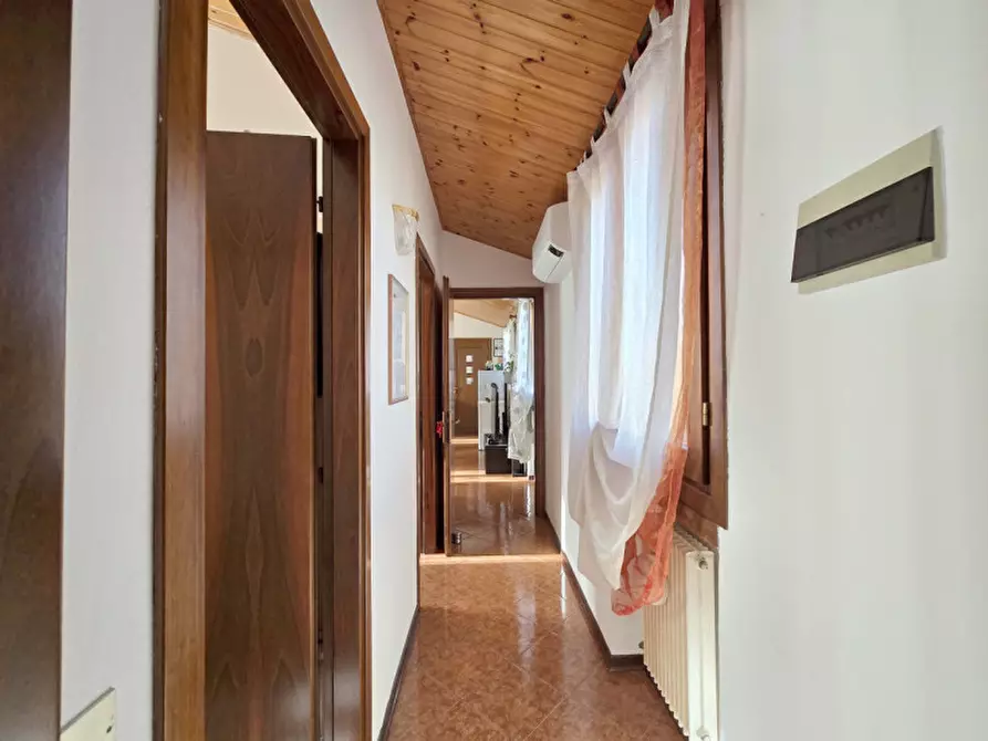 Immagine 15 di Appartamento in affitto  a Treviso