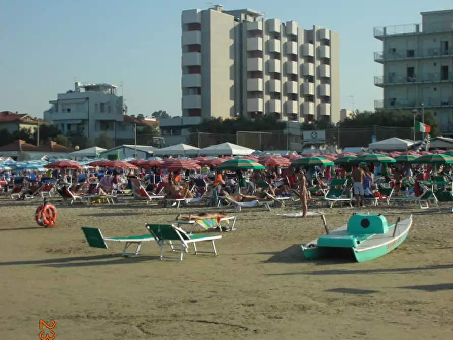 Immagine 1 di Hotel in vendita  a Senigallia