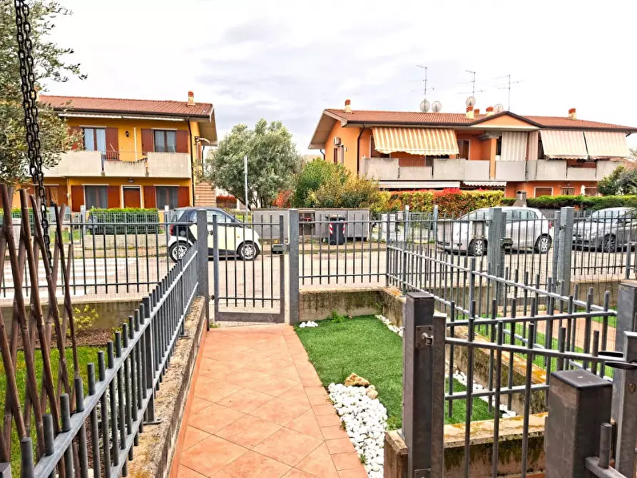 Immagine 2 di Appartamento in vendita  a Valeggio Sul Mincio