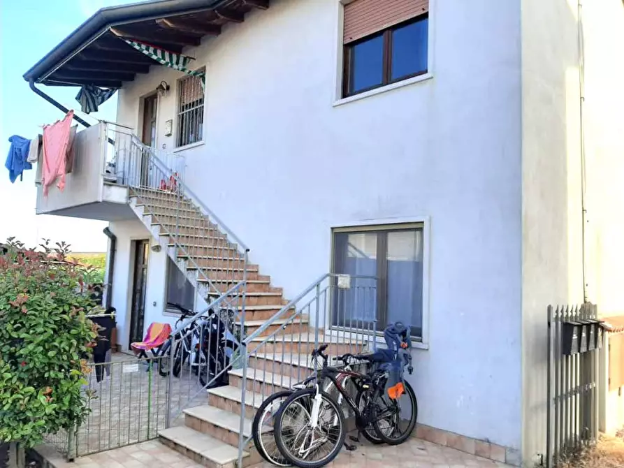 Immagine 1 di Appartamento in vendita  a Valeggio Sul Mincio