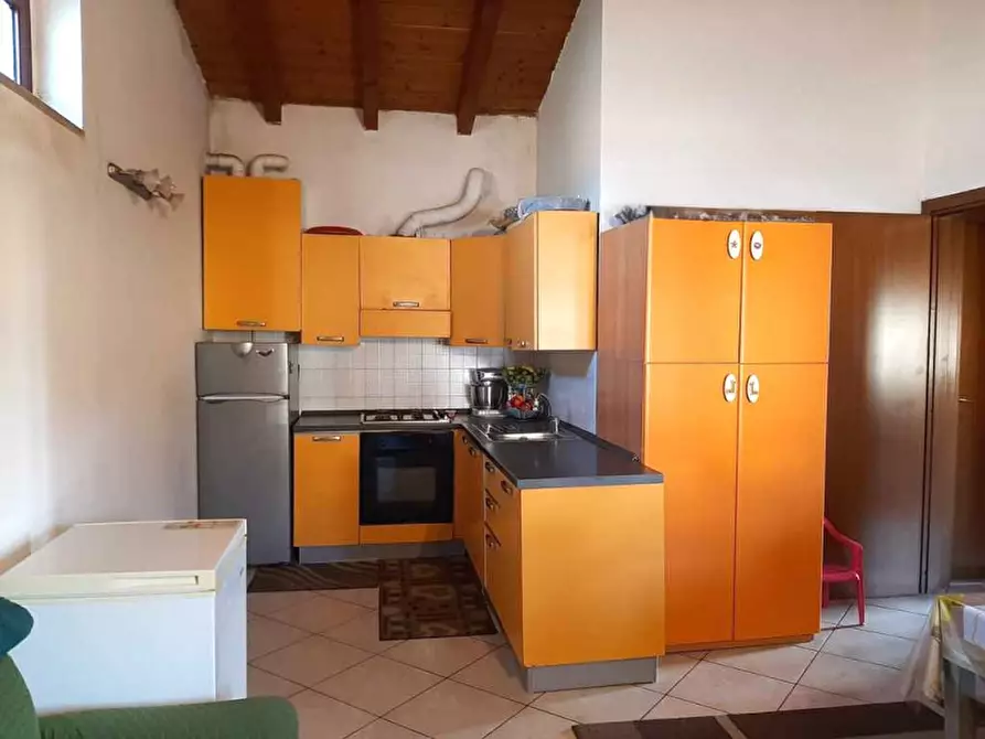 Immagine 3 di Appartamento in vendita  a Valeggio Sul Mincio