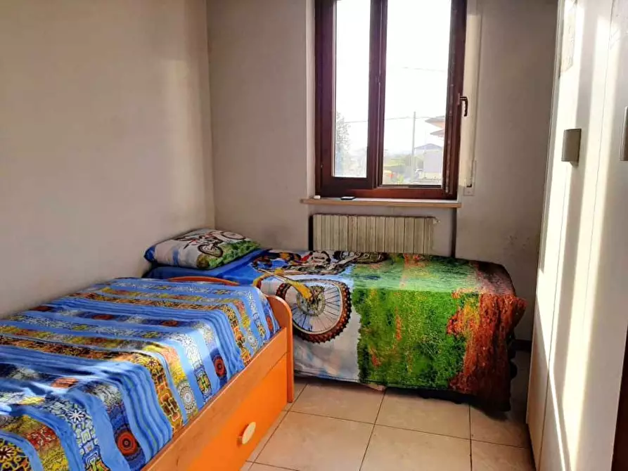 Immagine 9 di Appartamento in vendita  a Valeggio Sul Mincio