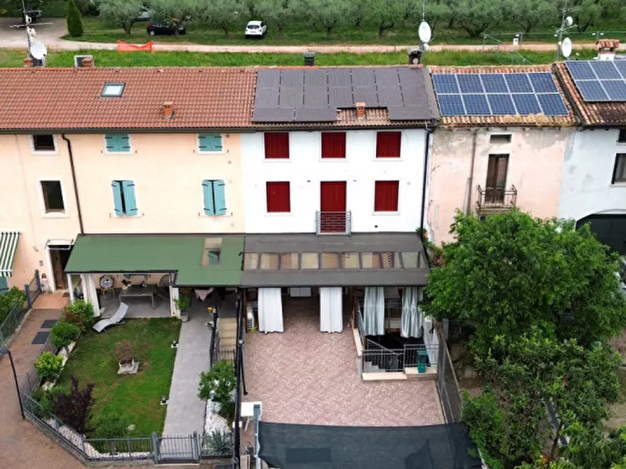 Immagine 2 di Villetta a schiera in vendita  a Valeggio Sul Mincio