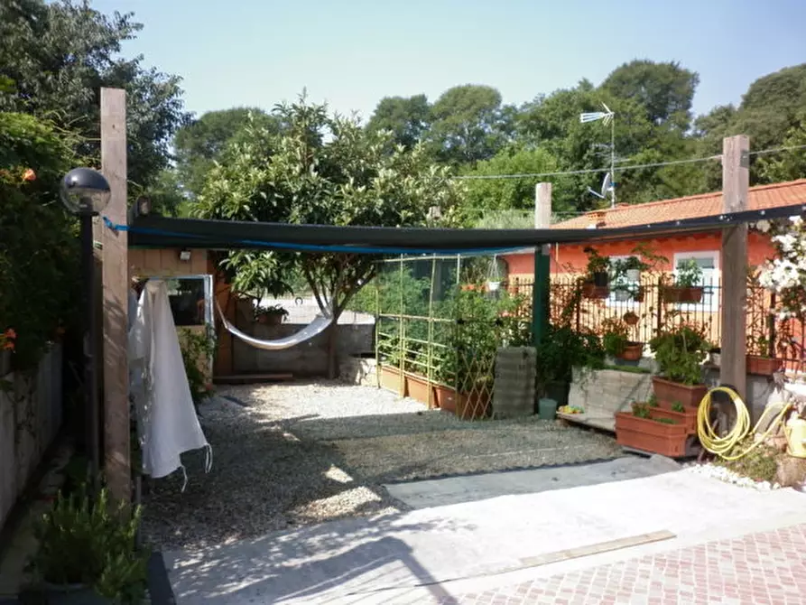 Immagine 23 di Villetta a schiera in vendita  a Valeggio Sul Mincio