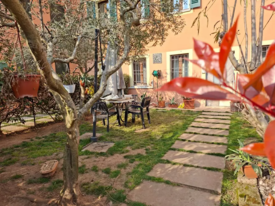 Immagine 3 di Rustico / casale in vendita  a Valeggio Sul Mincio