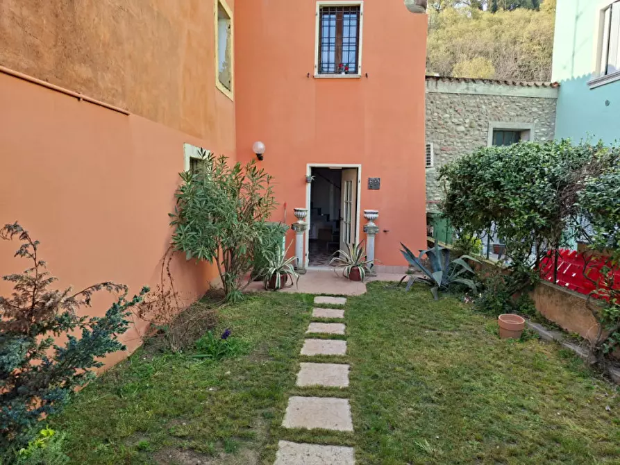 Immagine 6 di Rustico / casale in vendita  a Valeggio Sul Mincio