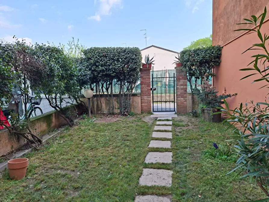 Immagine 7 di Rustico / casale in vendita  a Valeggio Sul Mincio