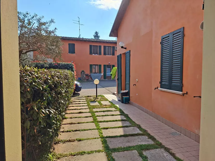 Immagine 9 di Rustico / casale in vendita  a Valeggio Sul Mincio