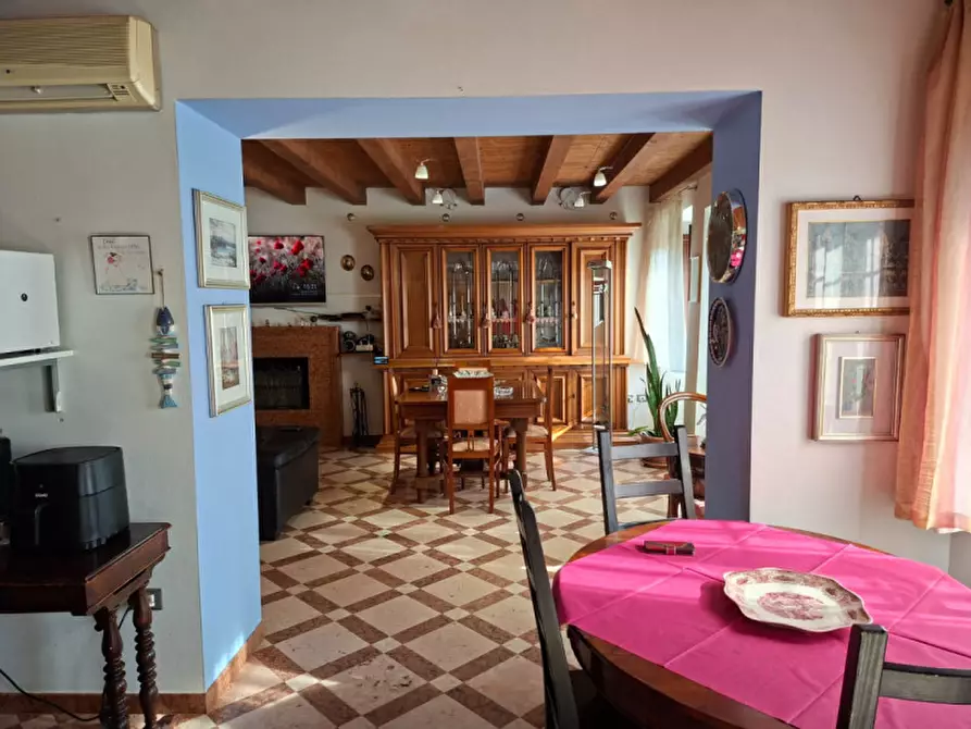 Immagine 12 di Rustico / casale in vendita  a Valeggio Sul Mincio