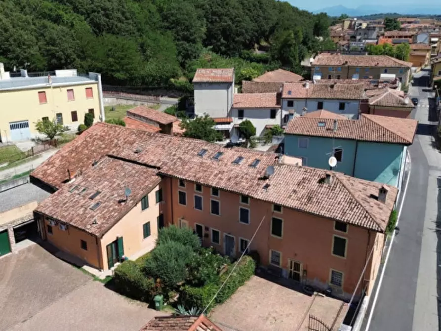 Immagine 12 di Rustico / casale in vendita  a Valeggio Sul Mincio