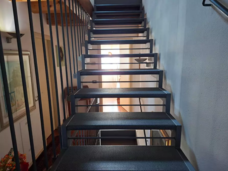 Immagine 17 di Rustico / casale in vendita  a Valeggio Sul Mincio