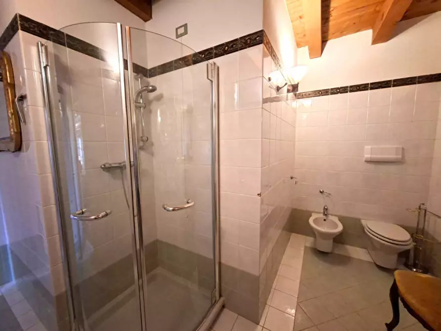 Immagine 19 di Rustico / casale in vendita  a Valeggio Sul Mincio