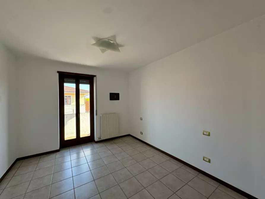 Immagine 14 di Appartamento in vendita  a Valeggio Sul Mincio